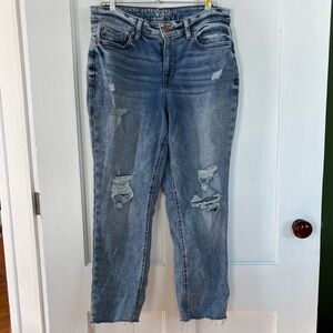 Edgely Blue Distressed Cropped Jeans